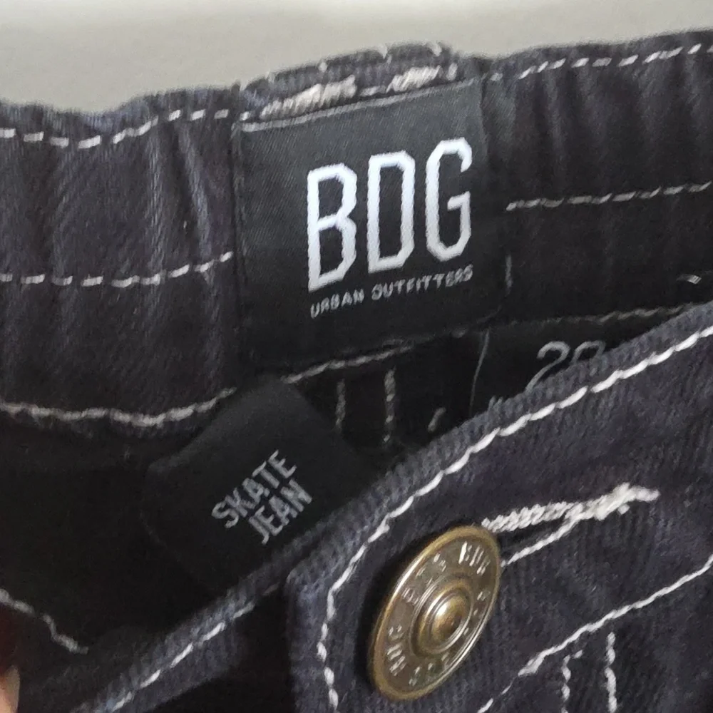 BDG | Urban Outfitters Women's Relaxed Skate Jeans Size 28 Black Cargo - Picture 5 of 7